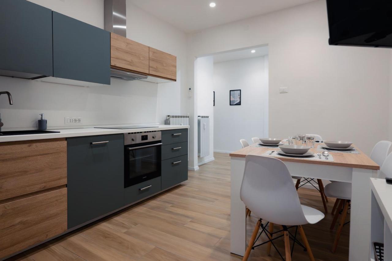 Centro Storico Moderno Trilocale Con Balcone Apartment Триест Екстериор снимка
