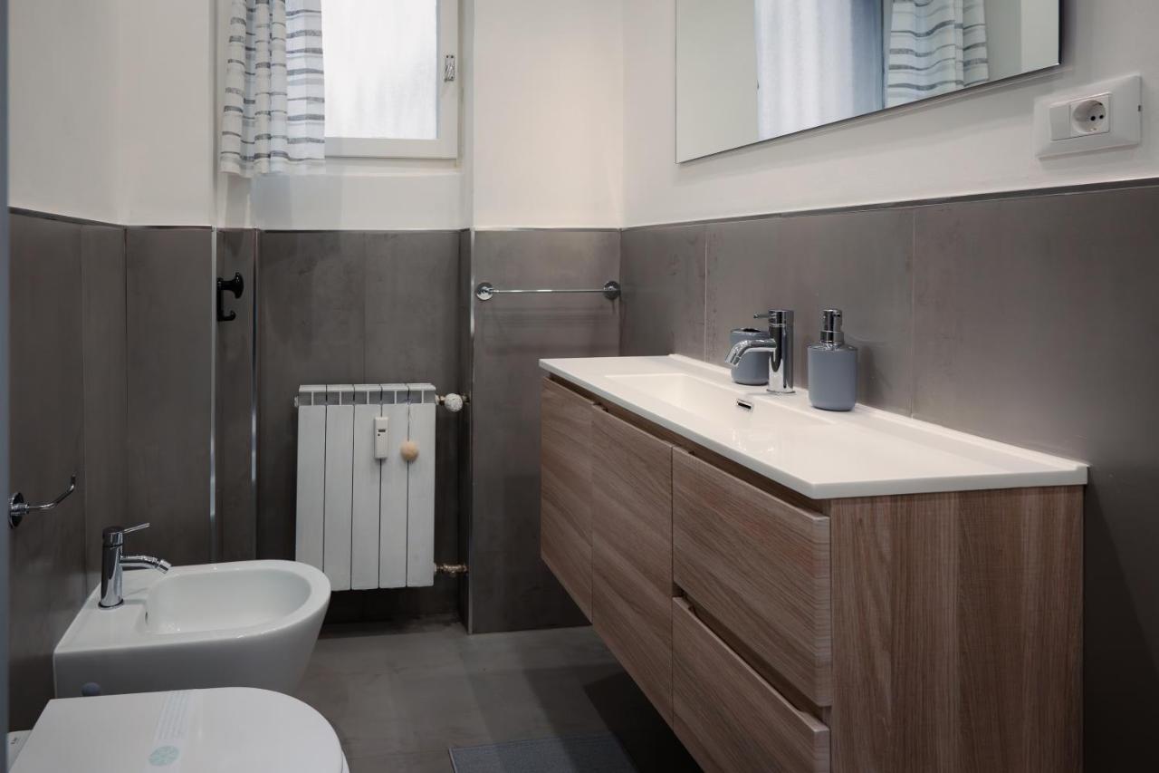 Centro Storico Moderno Trilocale Con Balcone Apartment Триест Екстериор снимка