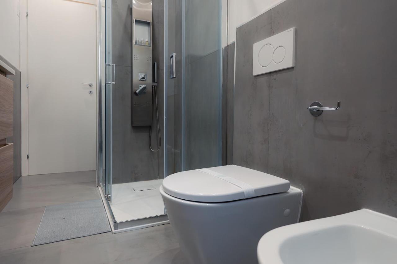 Centro Storico Moderno Trilocale Con Balcone Apartment Триест Екстериор снимка