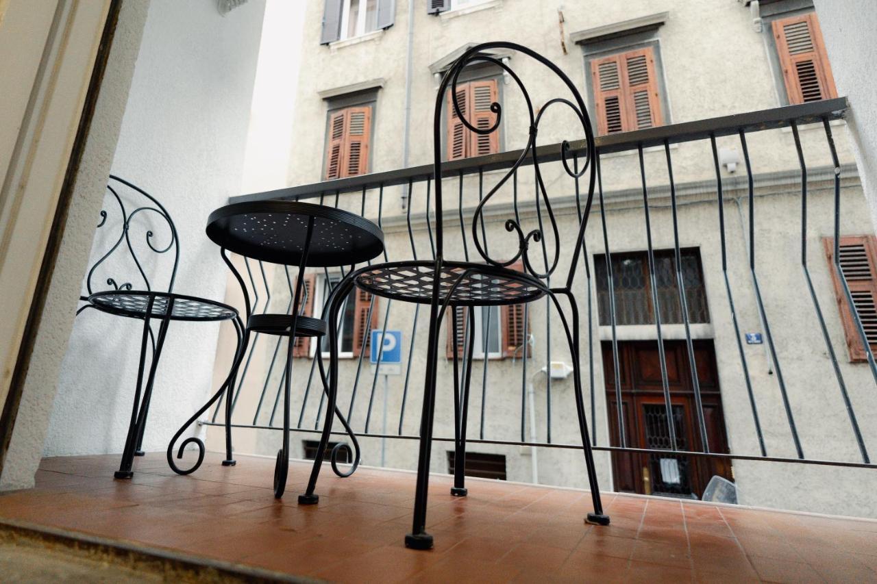 Centro Storico Moderno Trilocale Con Balcone Apartment Триест Екстериор снимка