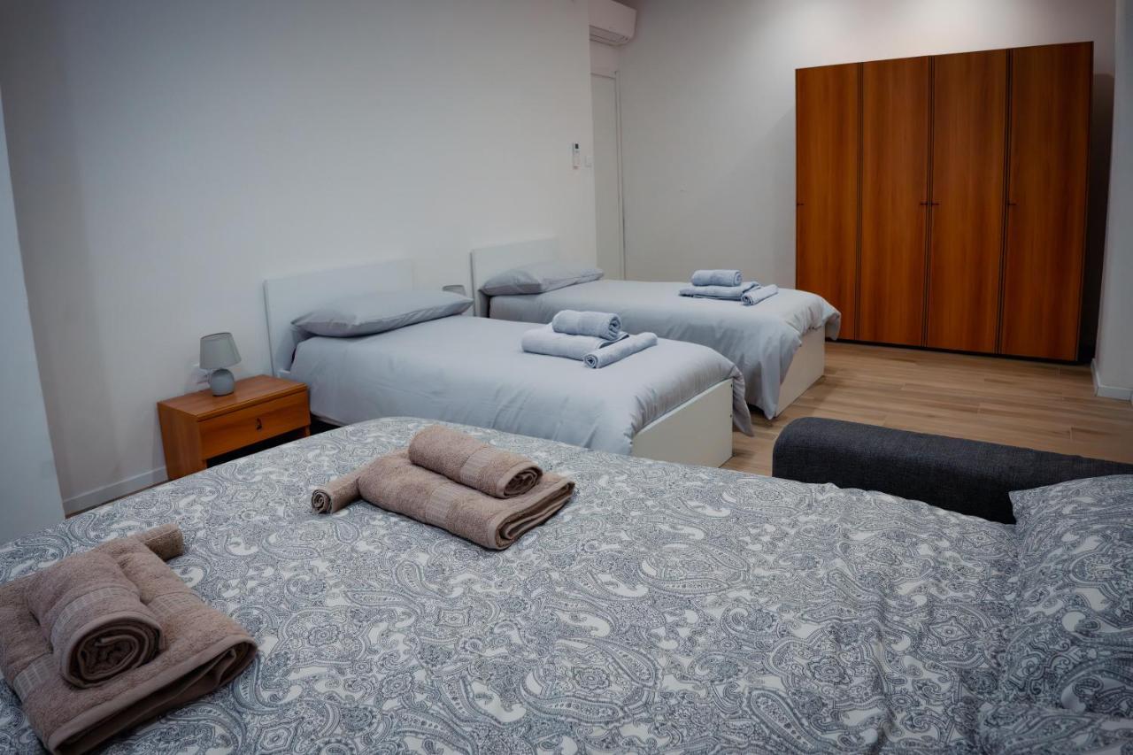 Centro Storico Moderno Trilocale Con Balcone Apartment Триест Екстериор снимка
